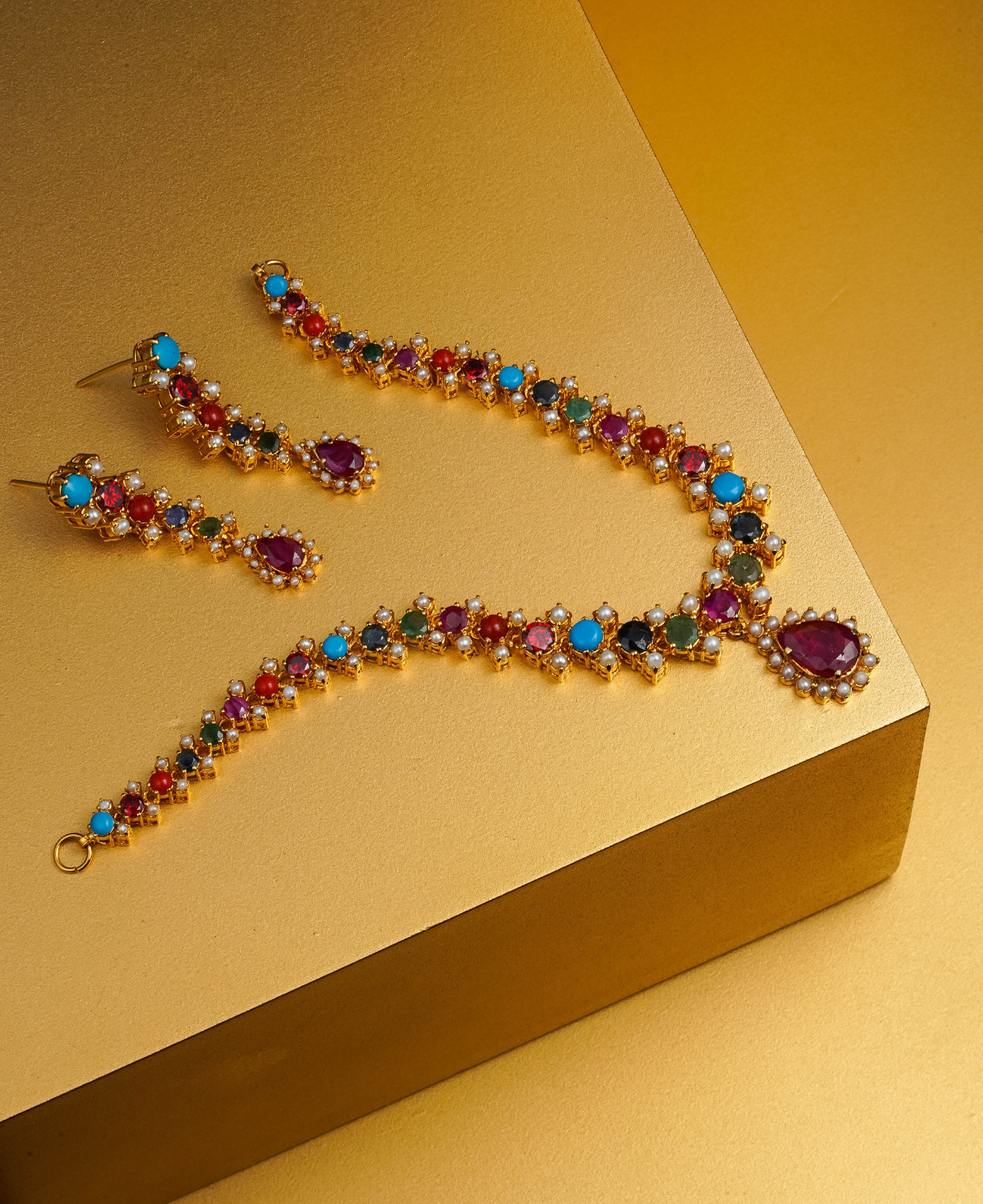 Naurattan Necklace Set